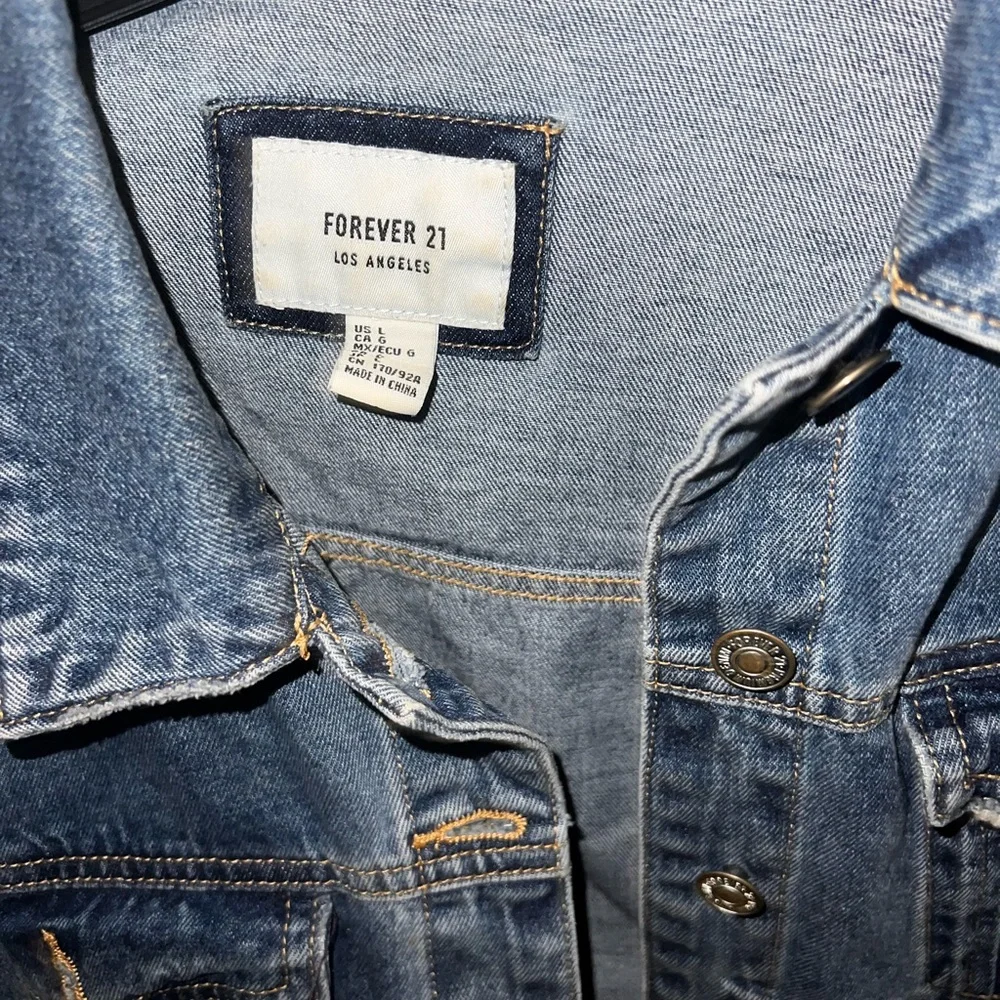 Cropped Jean jacket - Picture 2 of 5